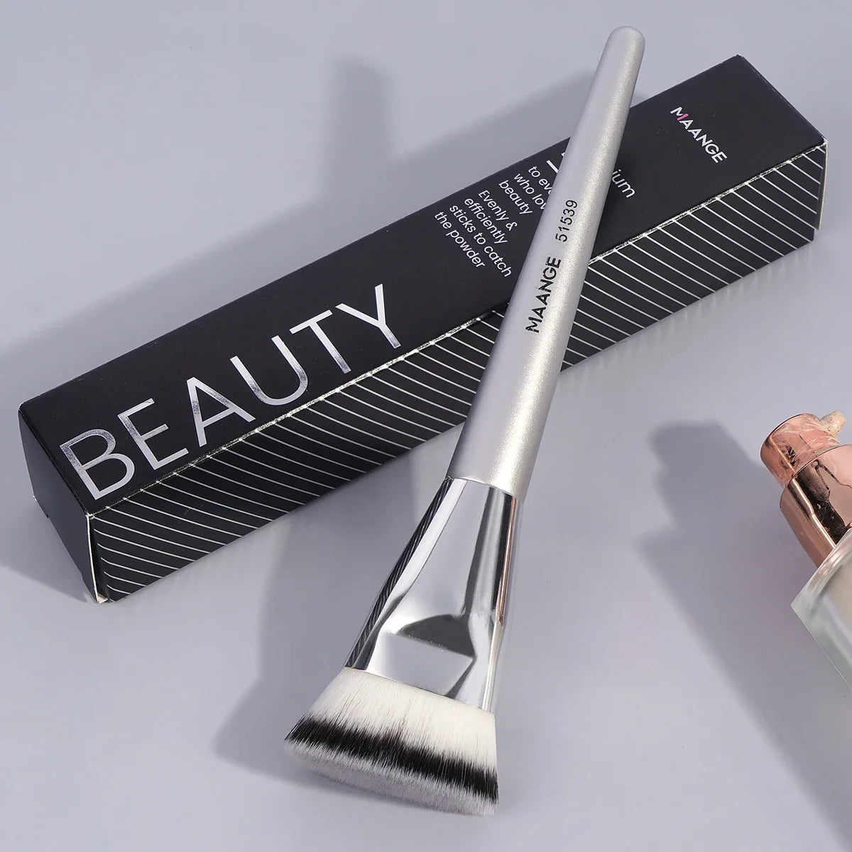 Flat-Top Foundation Makeup Brush